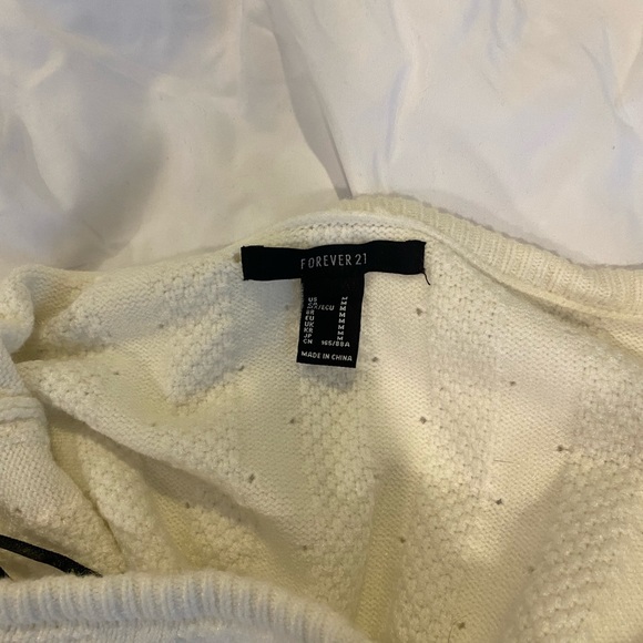 Knit crop top - Picture 2 of 3